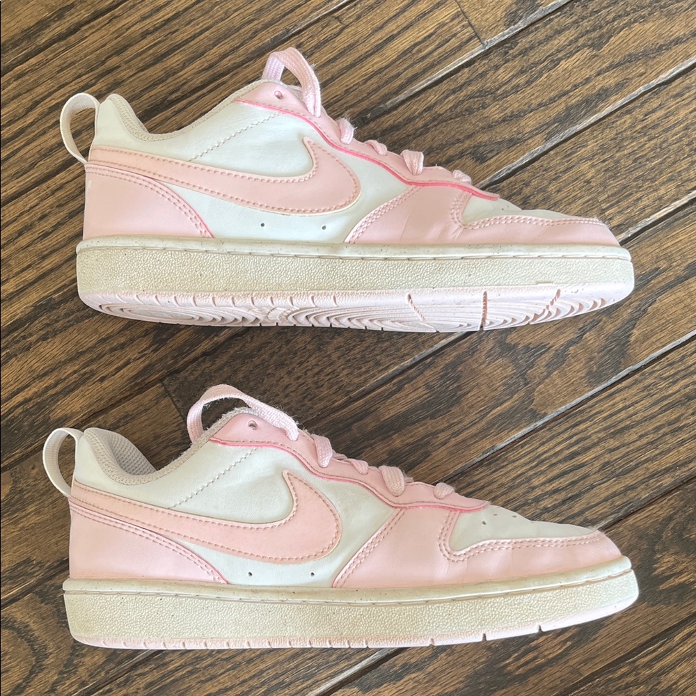 Nike Kids Sneakers in Pink and White